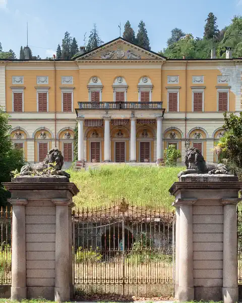 Zdjęcia /pp/lumen/castelli-italia.webp
