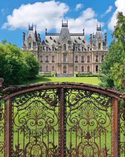 Zdjęcia /pp/lumen/chateaux-france.webp
