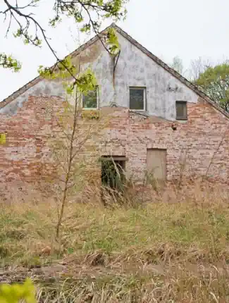 Dwór w Mesekenhagen koło Greifswaldu z potencjałem do renowacji