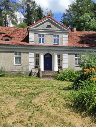 Dworek, dawna siedziba ziemiańska w cenie mieszkania , Ciechanów, Mazowieckie