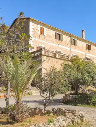 Zabytkowa posiadłość w Palma de Mallorca z panoramicznym widokiem na morze i zatokę